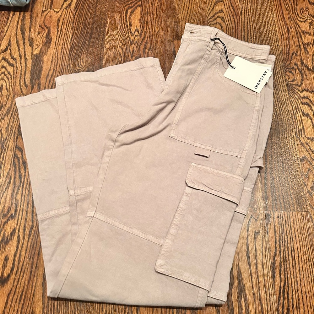 Banana Republic Cargo Pants in Beige